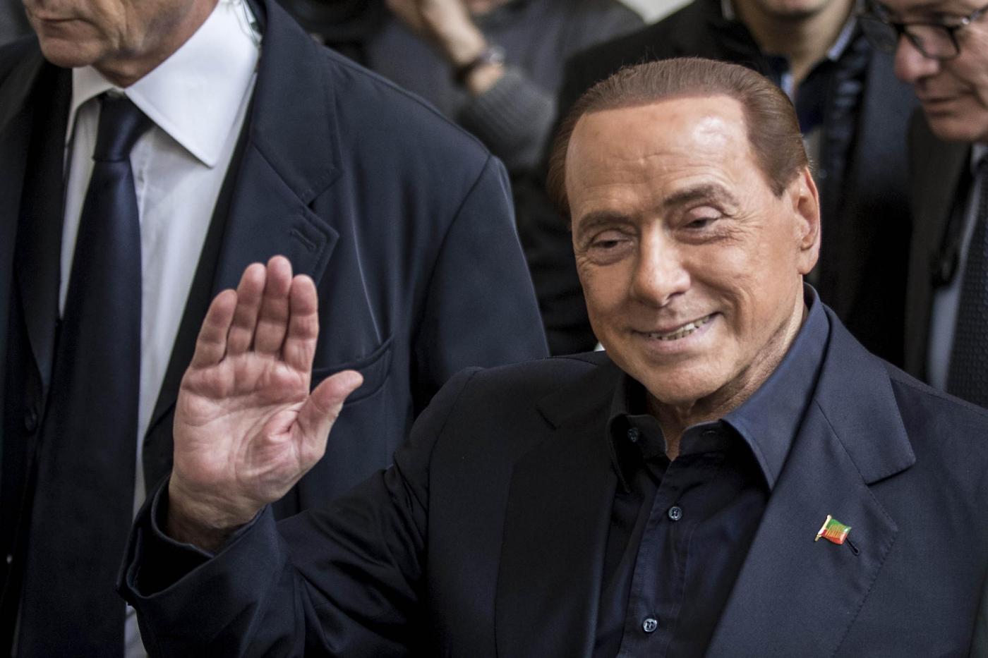 Silvio Berlusconi Morto Si Chiude Unera Le Reazioni La Sua Storia Borse It