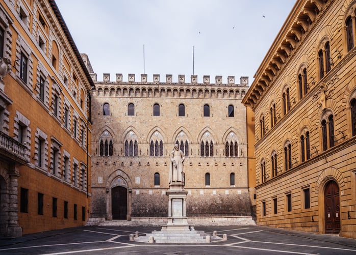 Mps: utile trimestrale batte attese, oltre 1 mld di dividendi. “Con Mediobanca per la nascita di un nuovo campione nazionale”